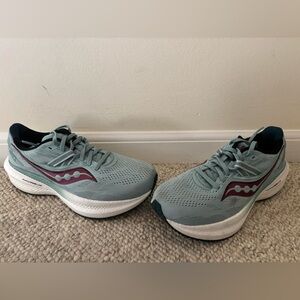 Saucony Women's Triumph 20 Running Shoes